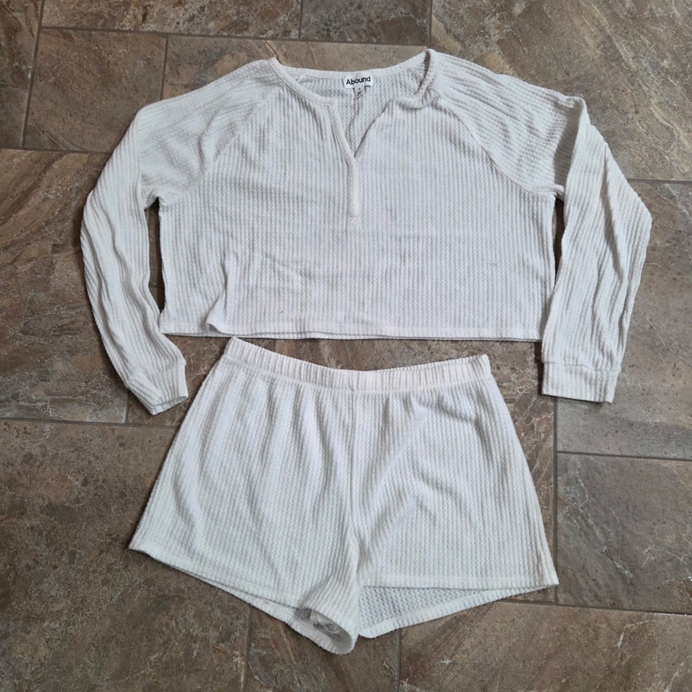 Abound‎ White Waffle Knit Lounge Set Crop Top Shorts Size M